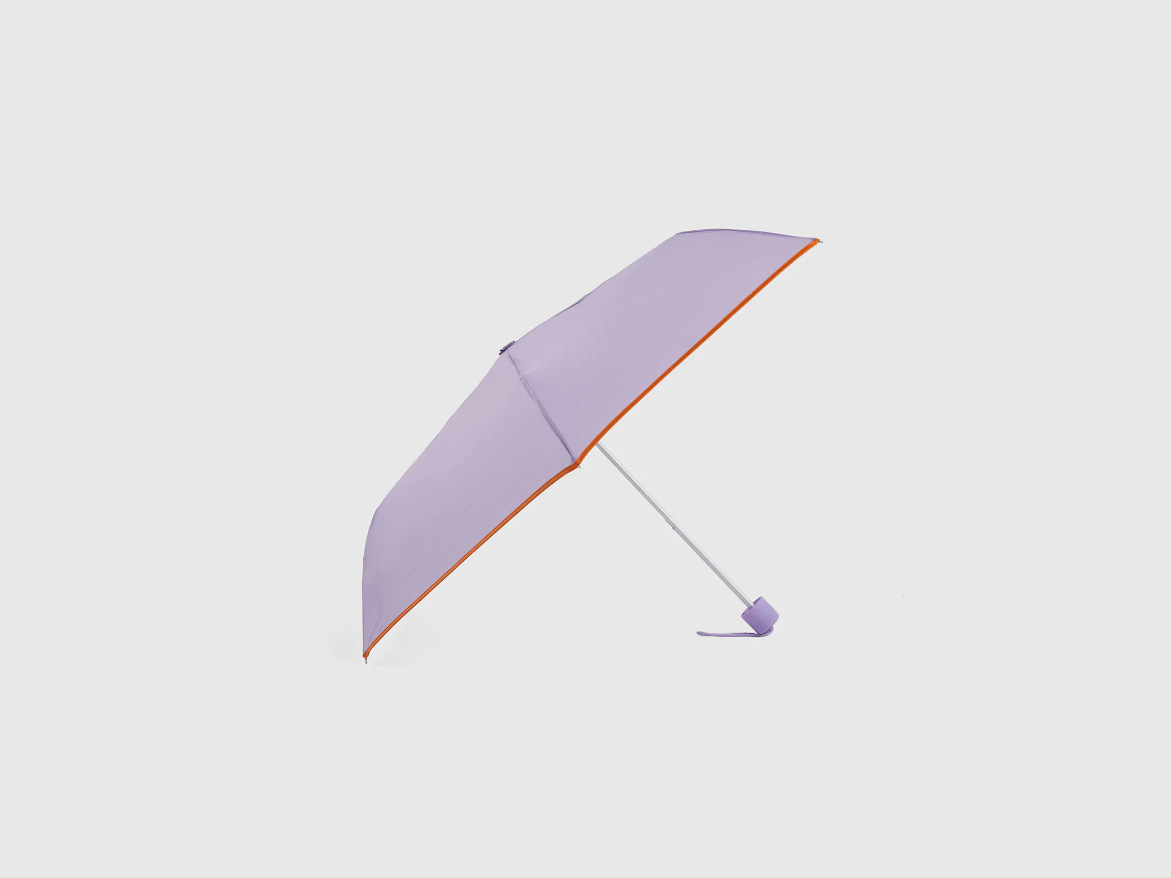 Lilac umbrella