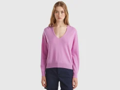 Lilac V-neck sweater in pure Merino wool
