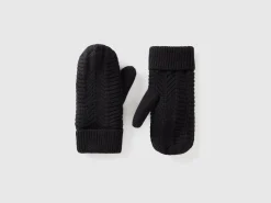 Lined gloves