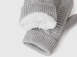 Lined gloves
