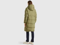 Long puffer jacket with recycled feathers