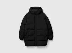 Long puffer jacket with recycled feathers