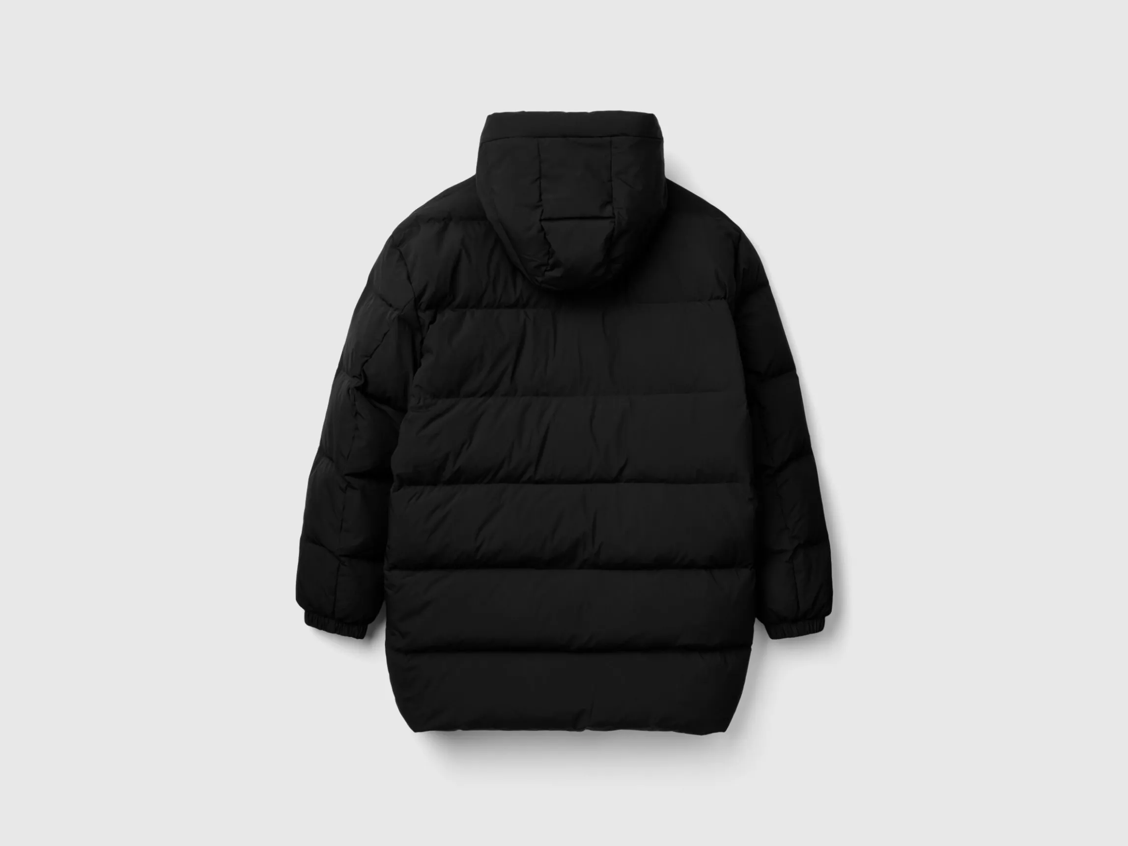 Long puffer jacket with recycled feathers