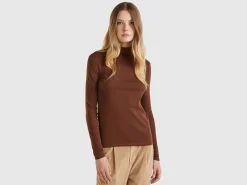 Long sleeve t-shirt with high neck