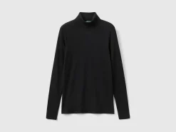Long sleeve t-shirt with high neck