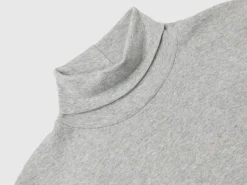 Long sleeve t-shirt with high neck