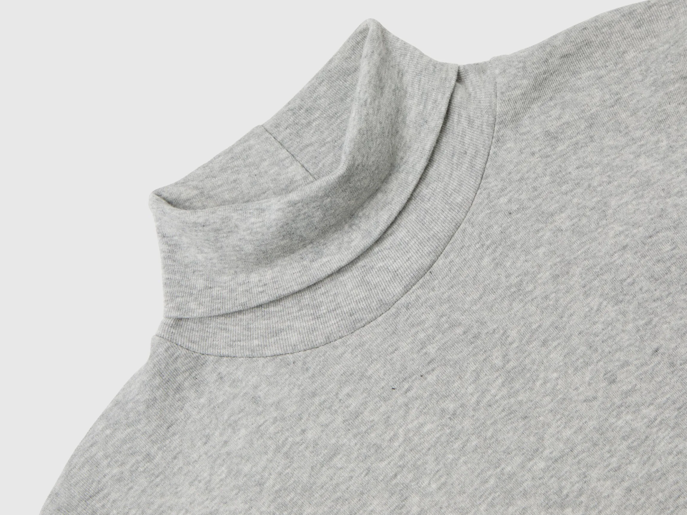 Long sleeve t-shirt with high neck