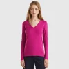 Long sleeve t-shirt with V-neck