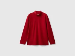 Long sleeve turtleneck t-shirt