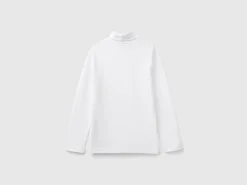Long sleeve turtleneck t-shirt