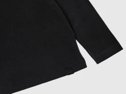 Long sleeve turtleneck t-shirt