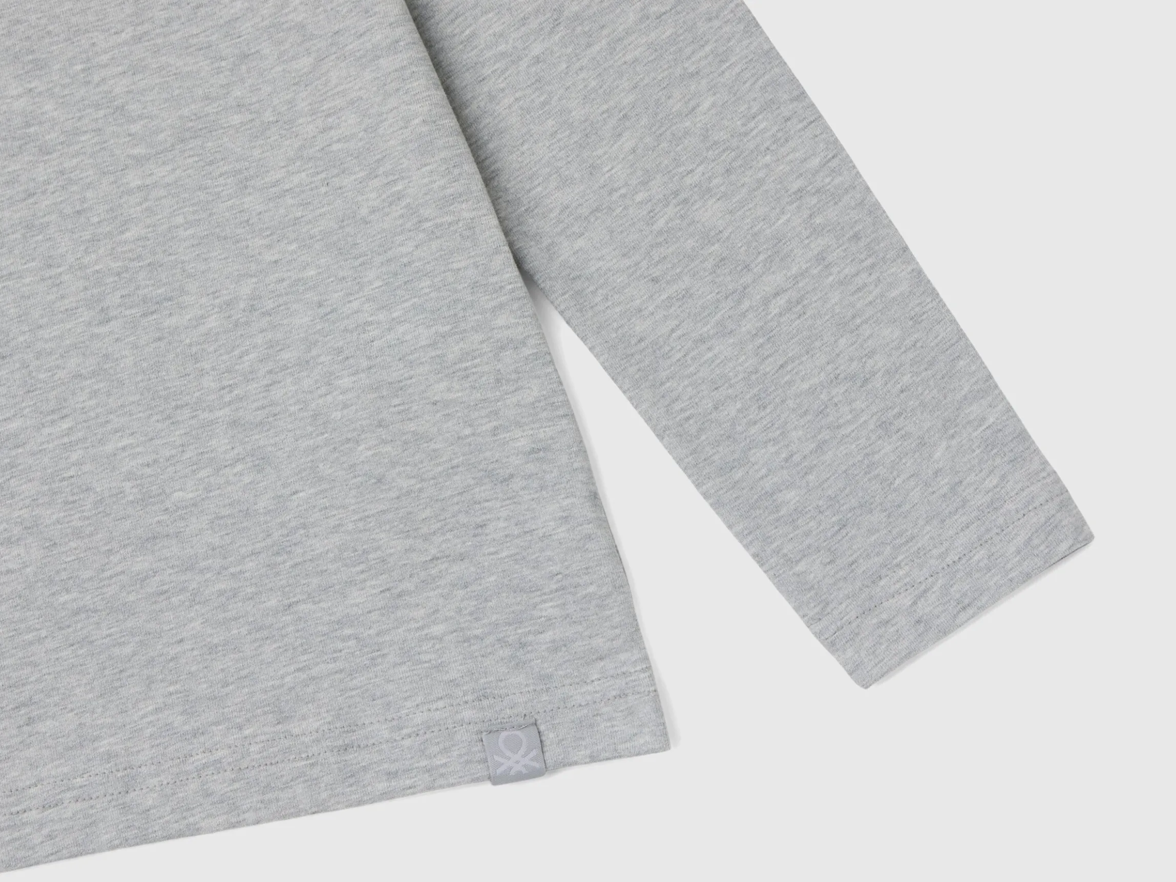 Long sleeve turtleneck t-shirt