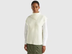 Long vest with high neck