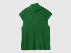 Long vest with high neck