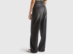 Loose fit jeans