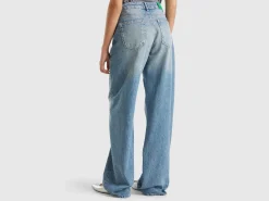 Loose fit jeans