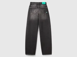 Loose fit jeans
