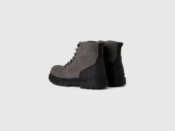 Low lace-up boots