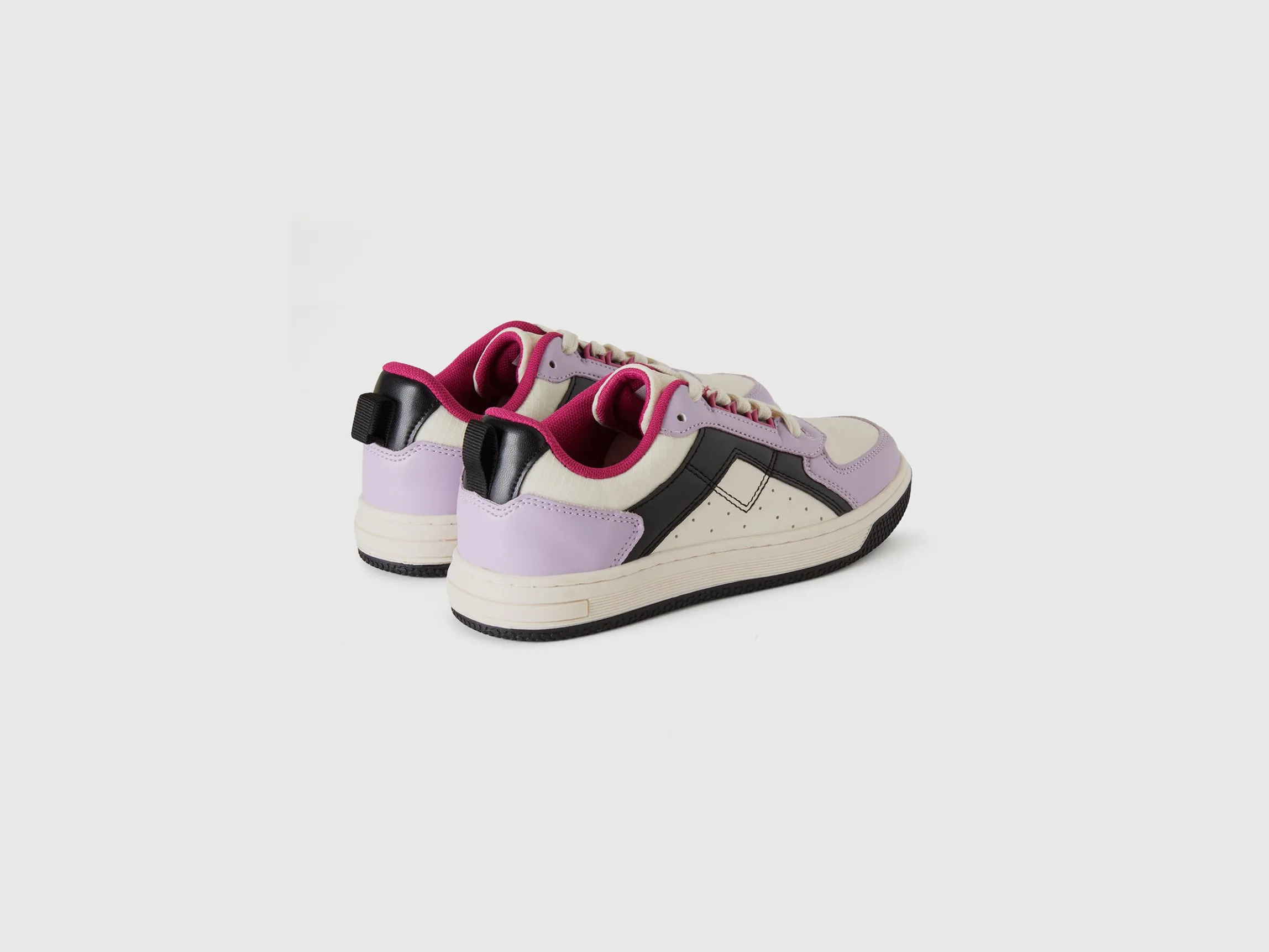 Low-top sneakers in imitation leather