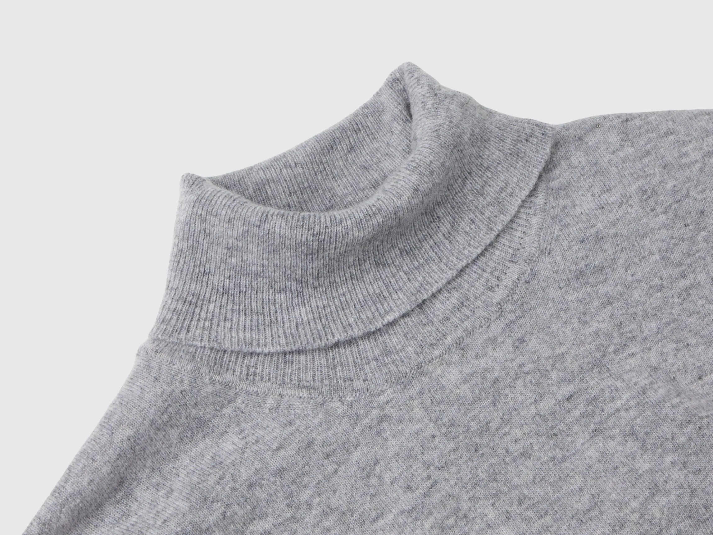 Marl gray turtleneck in pure Merino wool
