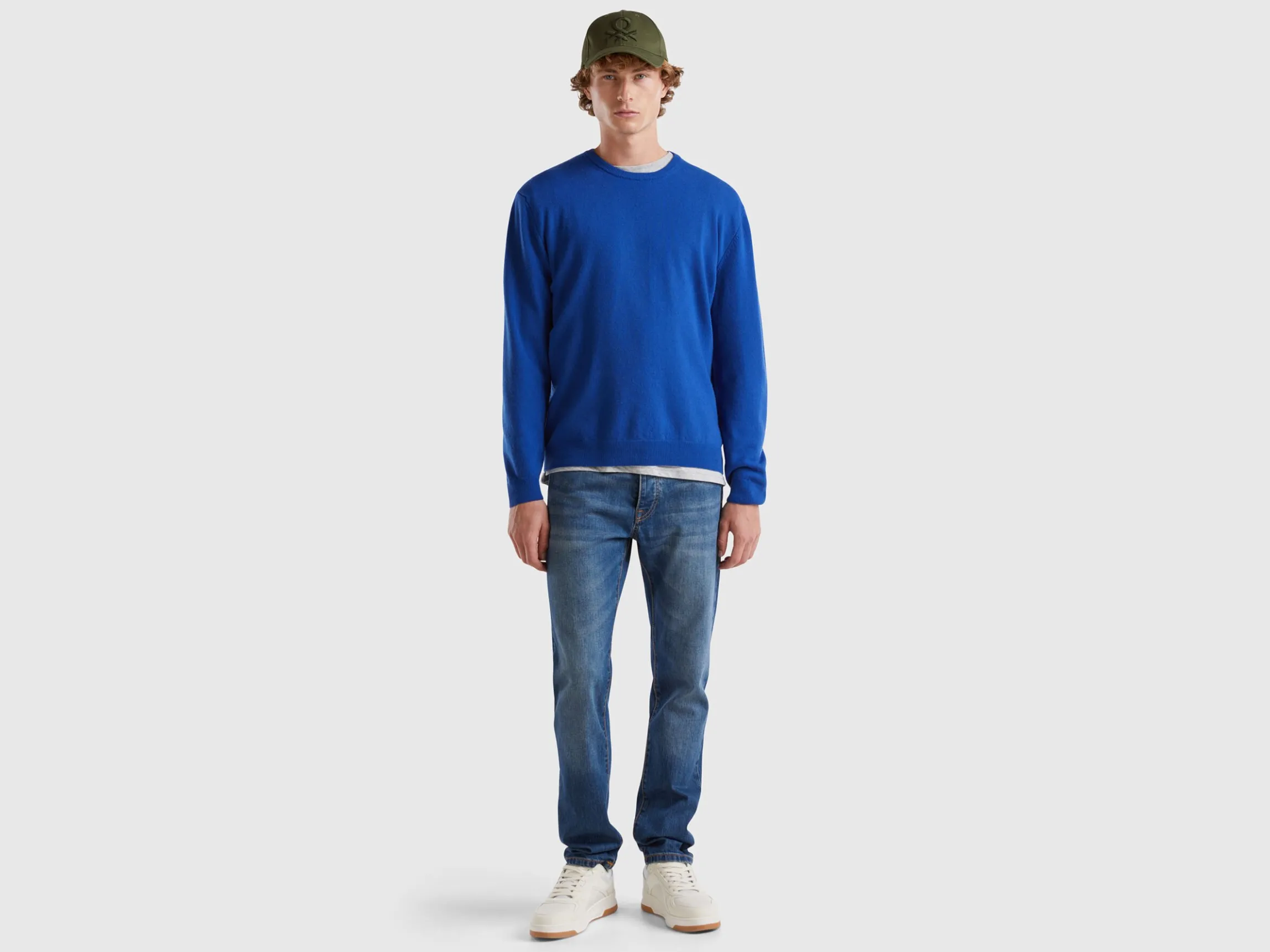 Midnight blue crew neck sweater in pure Merino wool