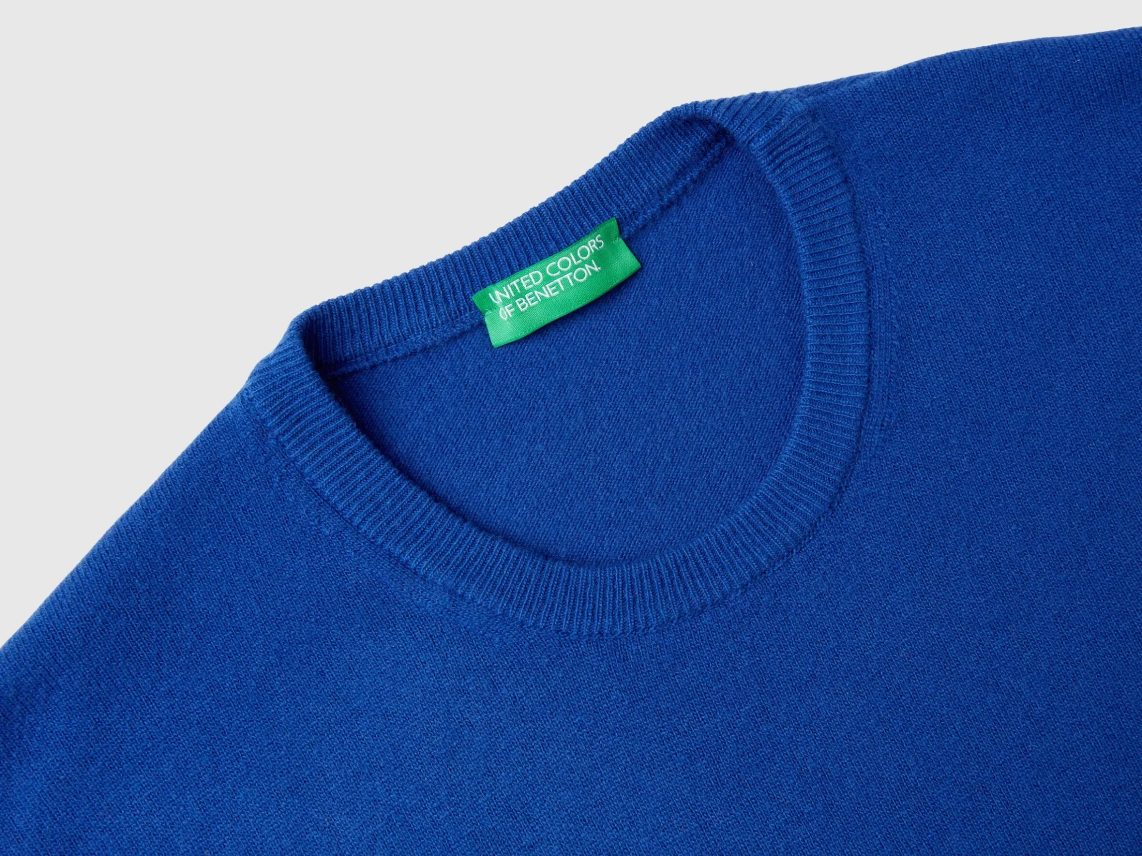 Midnight blue crew neck sweater in pure Merino wool
