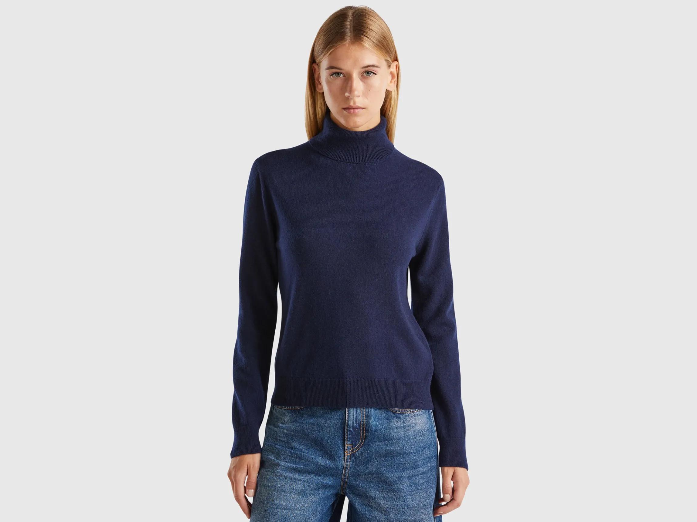 Midnight blue turtleneck in pure cashmere