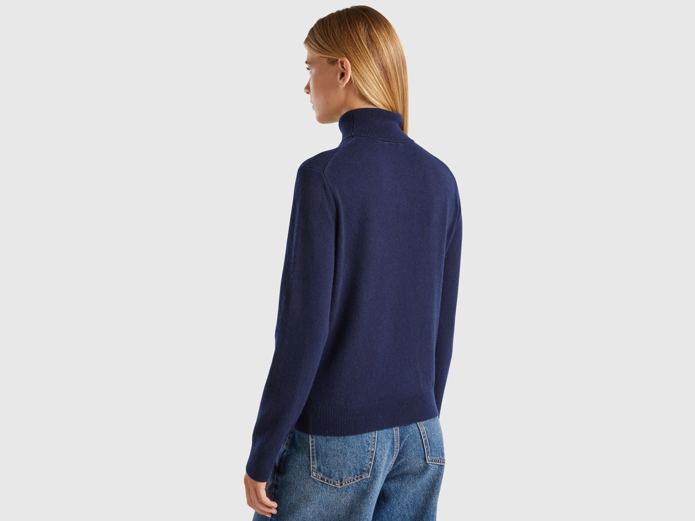 Midnight blue turtleneck in pure cashmere