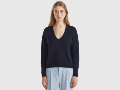Midnight blue V-neck sweater in pure Merino wool