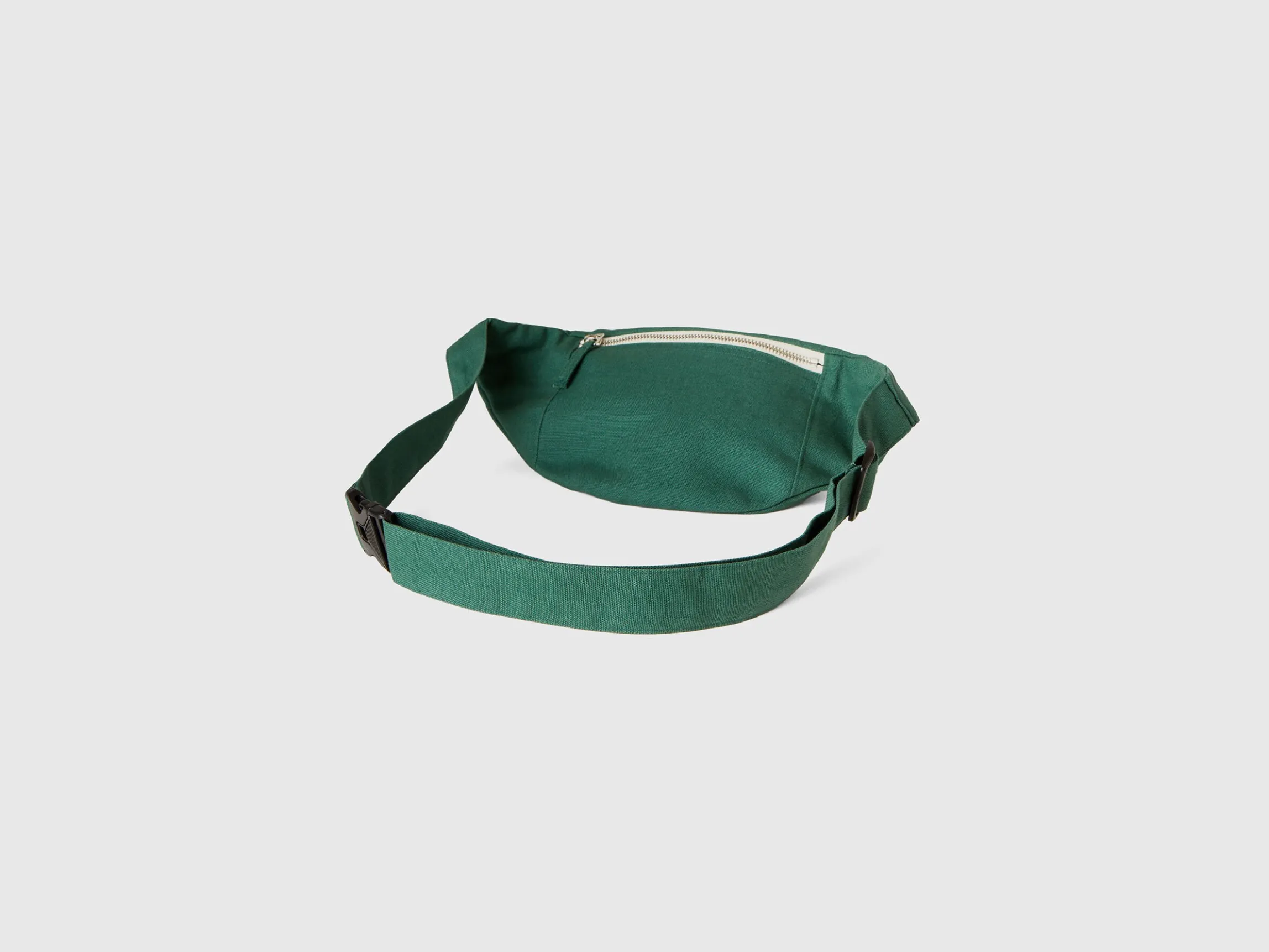 Military green pouch in pure cotton