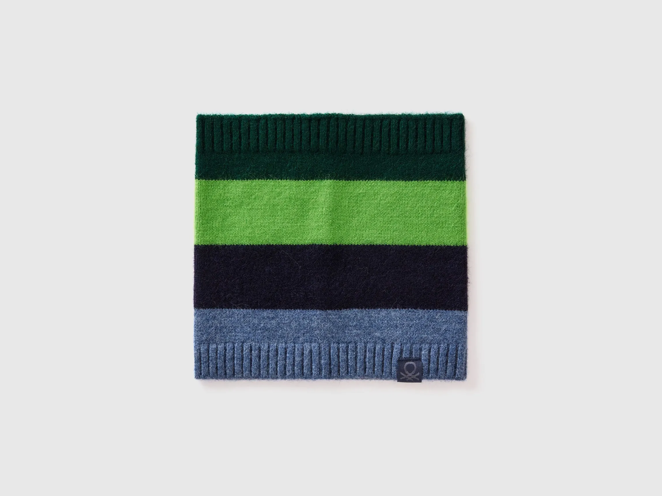 Multicolor striped neck warmer