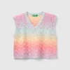 Multicolored vest with cables