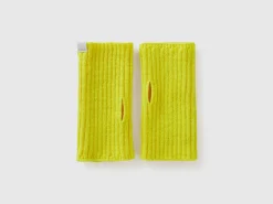Neon yellow sleeves