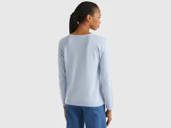 Ocean blue crew neck sweater in wool and cashmere blend