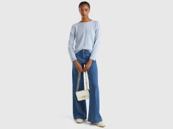 Ocean blue crew neck sweater in wool and cashmere blend