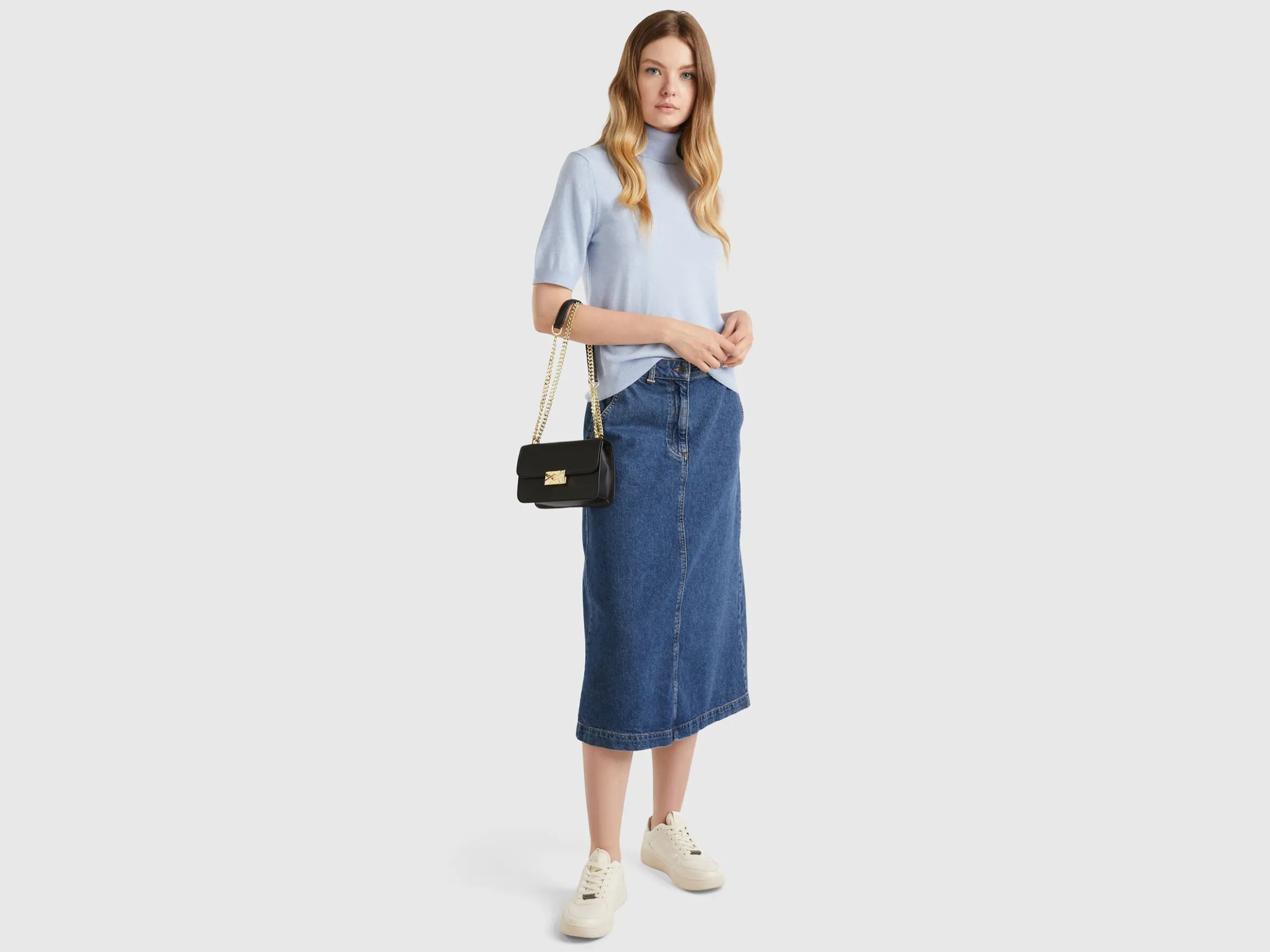 Ocean blue short sleeve turtleneck in cashmere blend