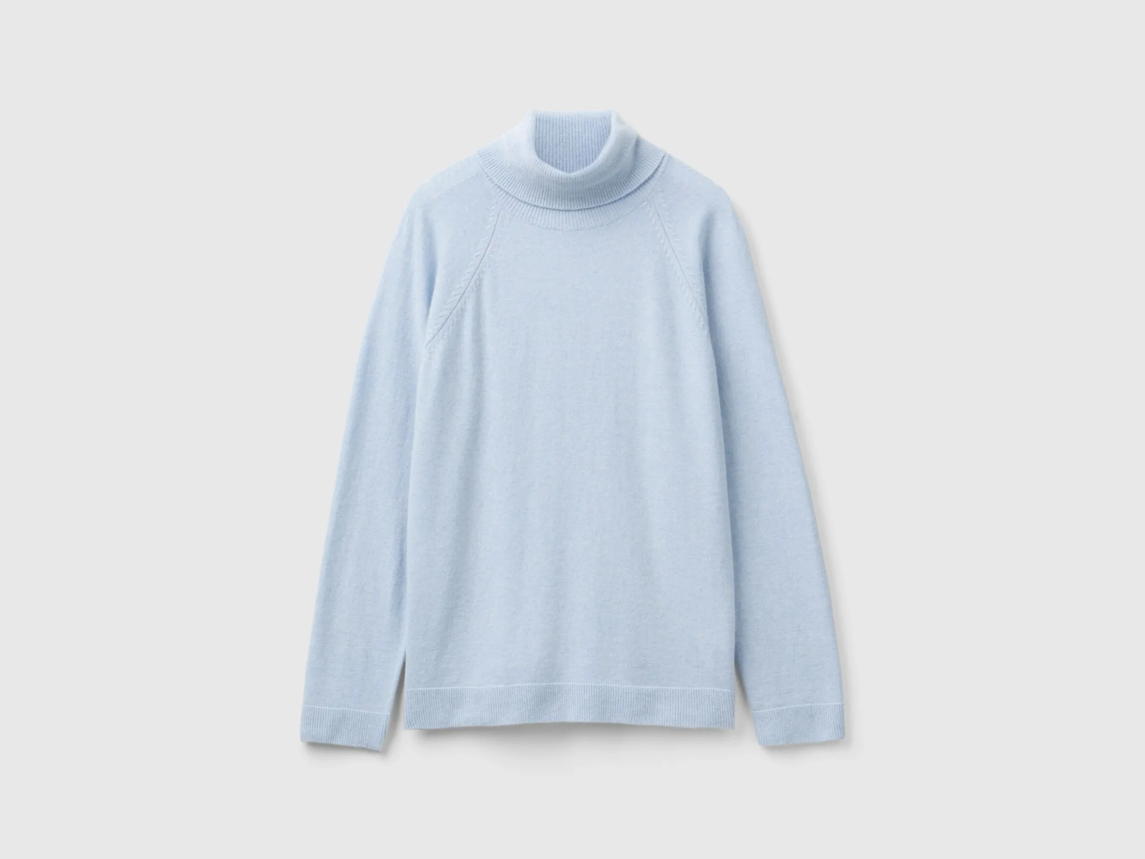 Ocean blue turtleneck in wool and cashmere blend