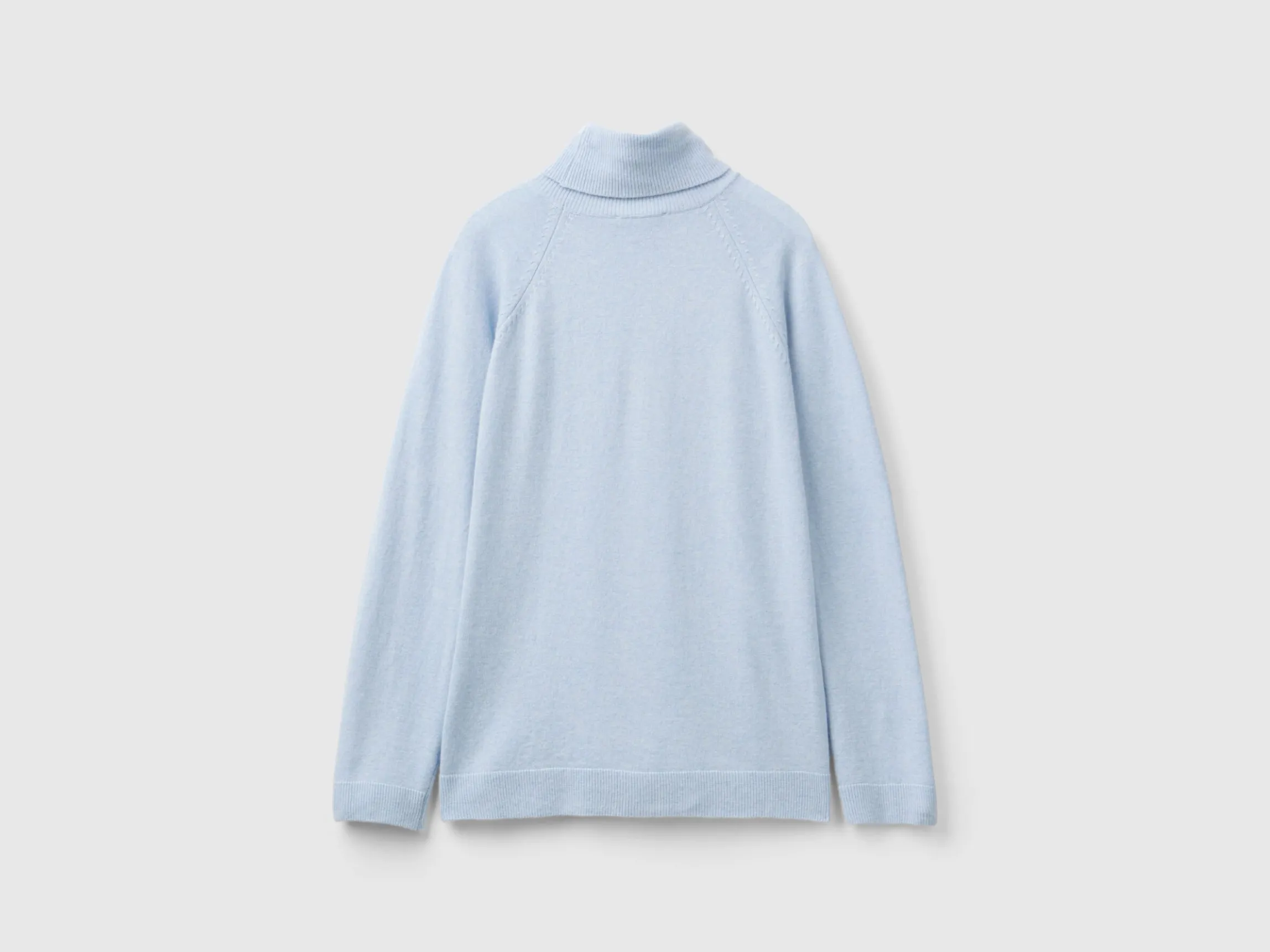 Ocean blue turtleneck in wool and cashmere blend