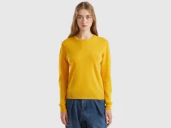 Ochre yellow crew neck sweater in pure Merino wool