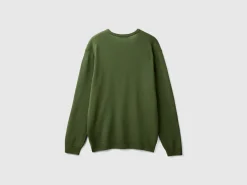 Olive green V-neck sweater in pure Merino wool