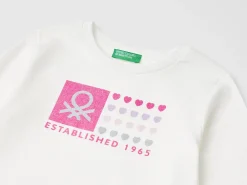 Organic cotton t-shirt with glittery print
