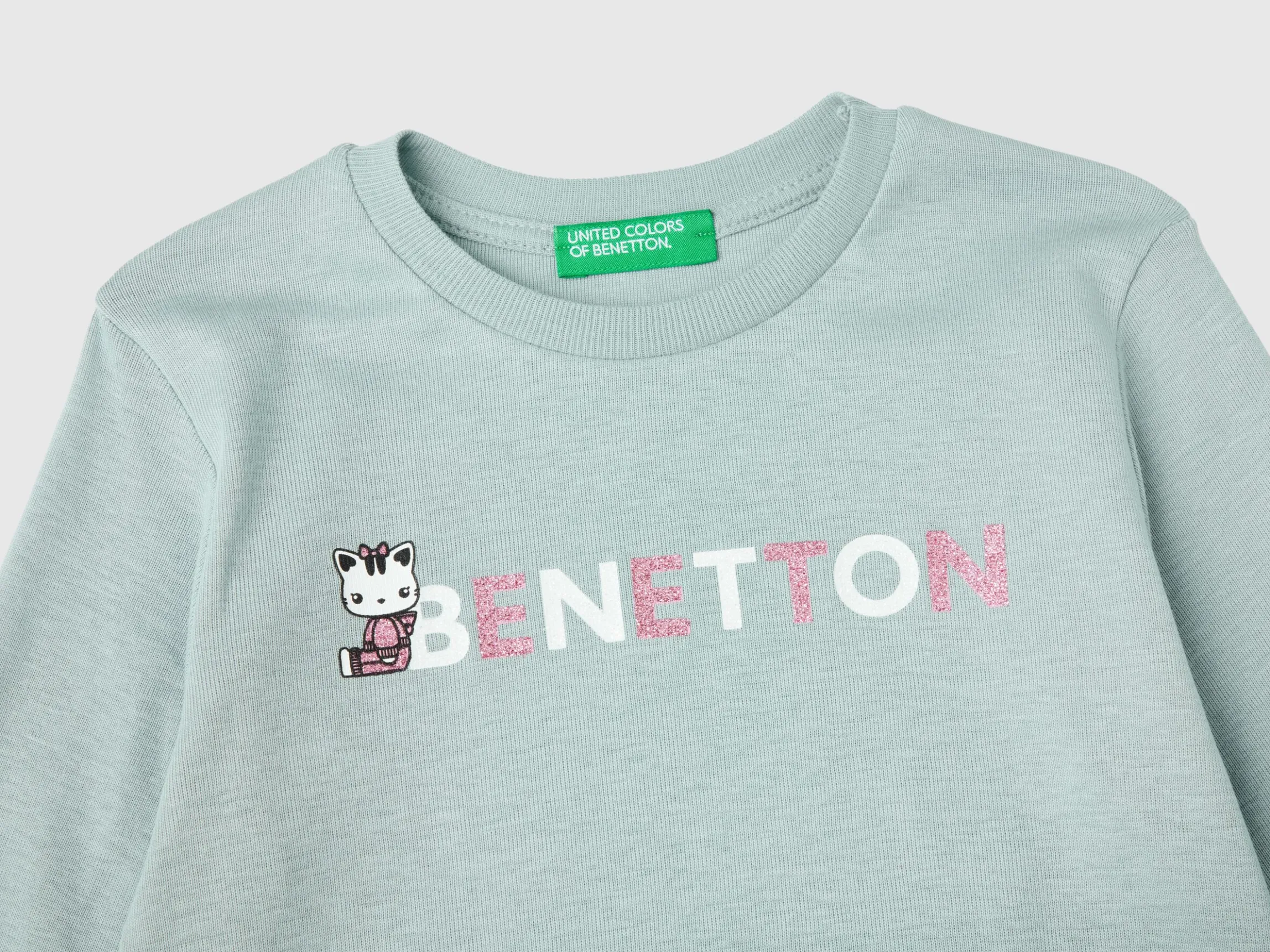 Organic cotton t-shirt with glittery print