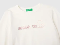 Organic cotton t-shirt with glittery print