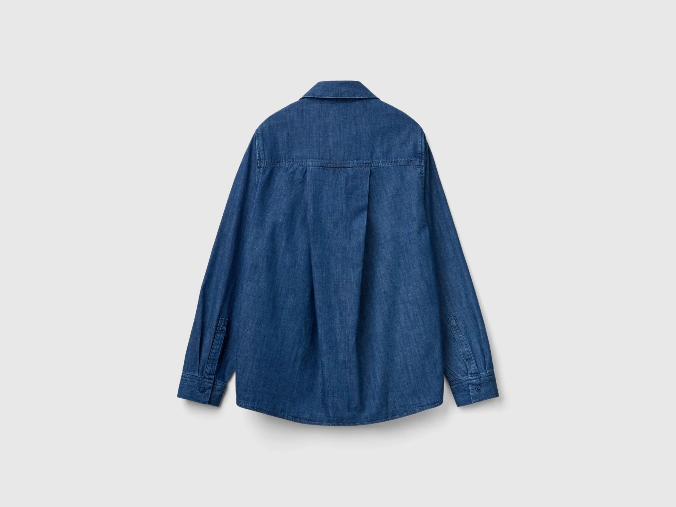Oversized fit shirt in chambray