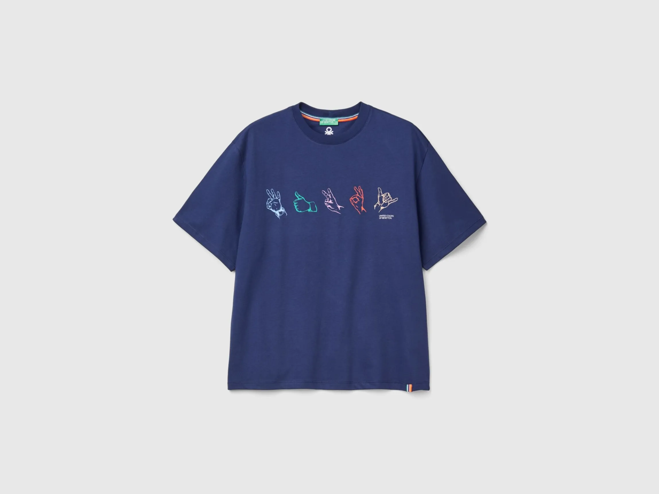 Oversized fit t-shirt in pure cotton