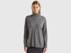Oversized fit turtleneck in pure cashmere
