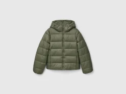 Padded puffer jacket with recycled wadding