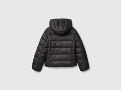 Padded puffer jacket with recycled wadding