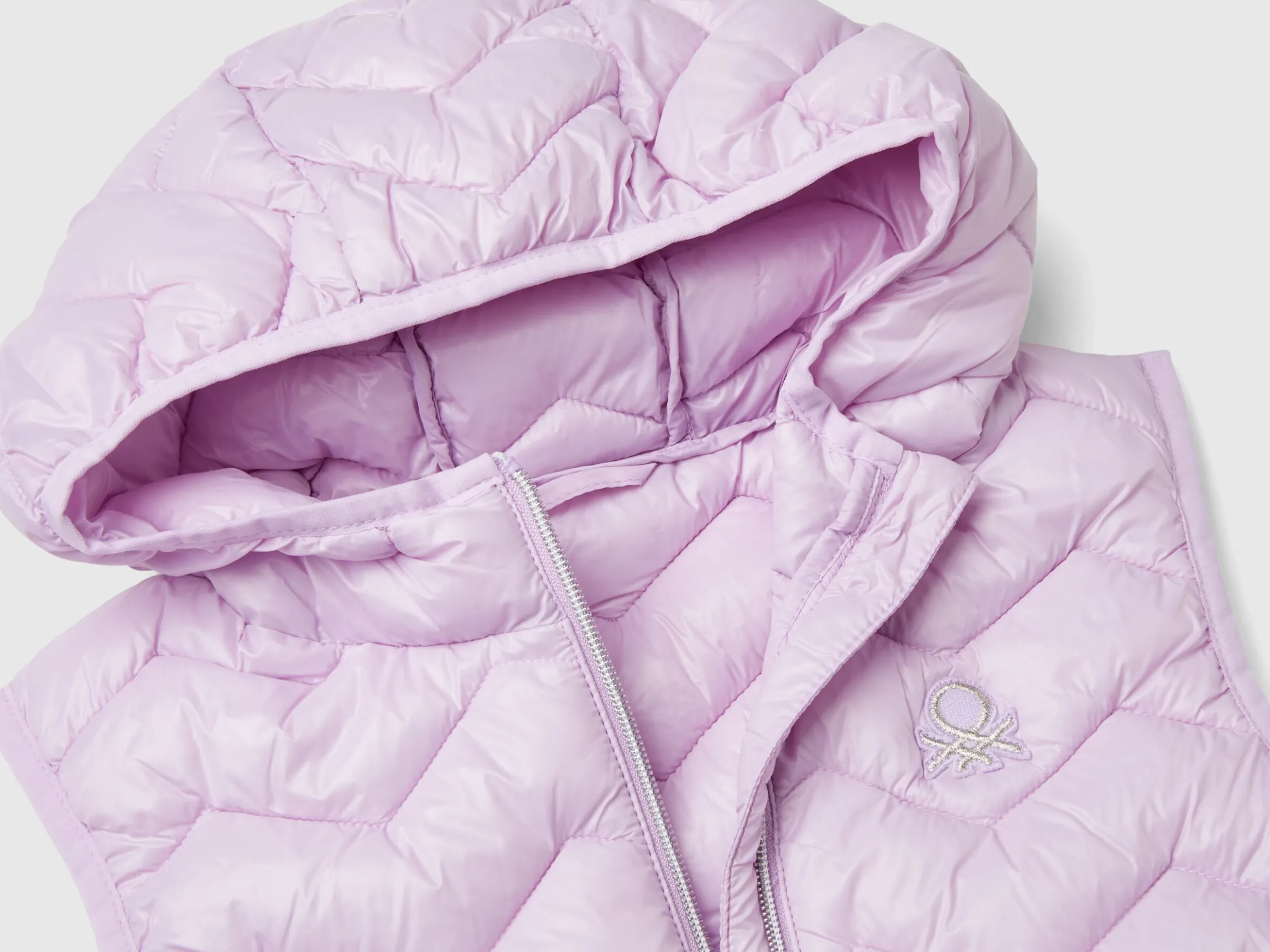 Padded vest in 3D wadding with hood