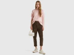 Pastel pink crew neck sweater in wool and cashmere blend